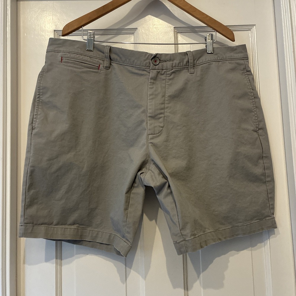UNTUCKit St. Vincent Mens Shorts Gray Chino Golf 40 Inseam 9"
